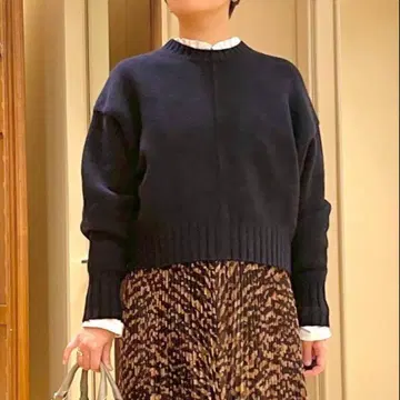 투모로우랜드 MACPHEE 라무 캐시미어 크루넥 풀오버