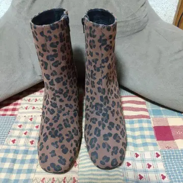 브라운 레오파드 무늬 숏부츠