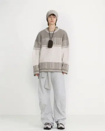 low classic 스트라이프 디자인 긴팔 니트 스웨터