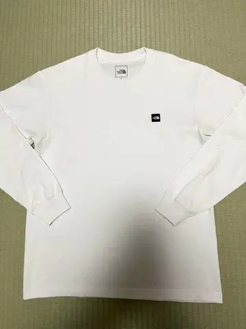 THE NORTH FACE 롱티 화이트 M
