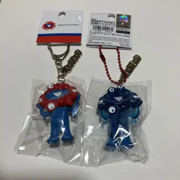 간사이 만박 미야쿠미야쿠 입체 PVC & 파랑 투명 공 키체인 2개 세트