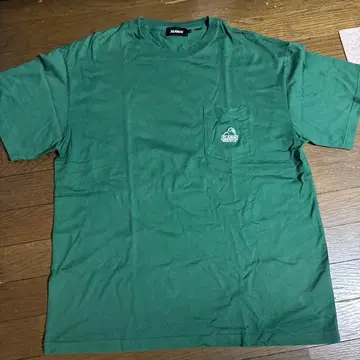 XLARGE 그린 컬러 T셔츠 가슴 포켓 부착
