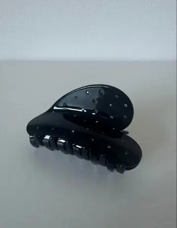 POTETE 스톤 하트 클립 블랙