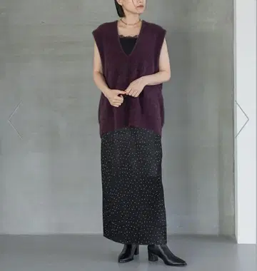 [ 새상품급 ] Apart by 플리츠 이지 타이트 스커트 블랙 도트