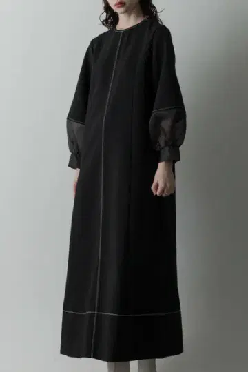 미사용 새상품 택 포함 Limue 리뮤 오간자 절개 원피스