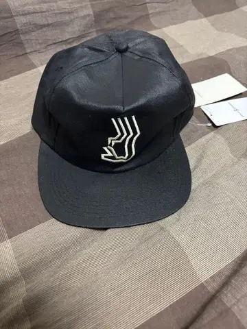 SAMPAIX 로고 자수 블랙