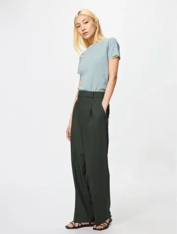 [ 유니클로 UNIQLO ] 턱 와이드 팬츠