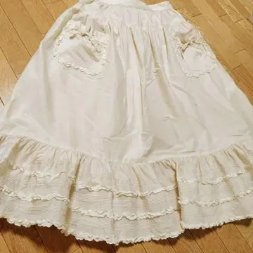 원더풀 월드 에이프런 타브리에 시라카바 아이보리