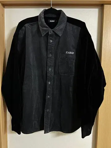 거의 새상품 XLARGE 블랙 코듀로이 긴팔 셔츠 엑스라지 XL