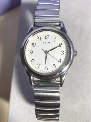 작동품 새상품급 SEIKO 7N01-6880 아날로그 손목시계 실버
