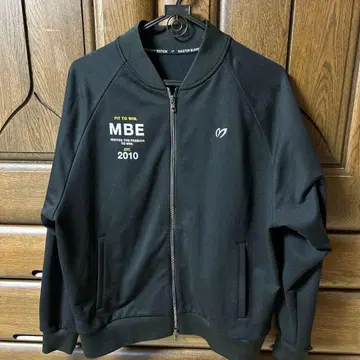 MASTER BUNNY EDITION 블랙 자켓 사이즈 2