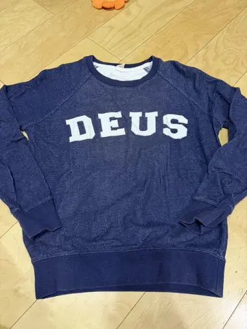 Deus Ex Machina 네이비 맨투맨 S