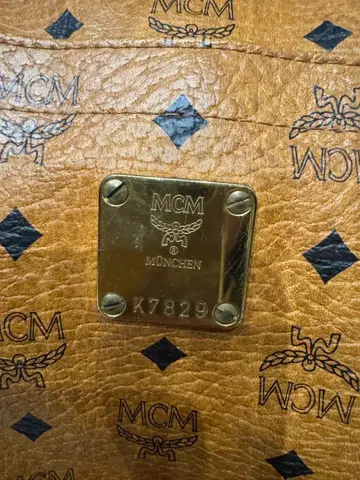 MCM 브라운 숄더백 K7829