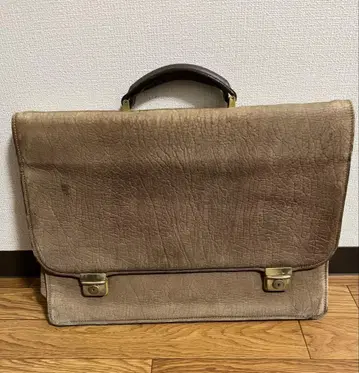 귀도 파스칼리 브리프 케이스