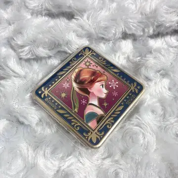 겨울왕국 안나 대관식 캔뱃지
