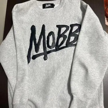 MOBB 화이트 맨투맨 M 사이즈