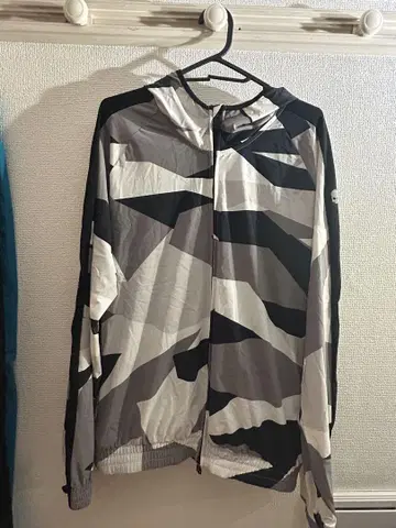 하이드로겐 자켓