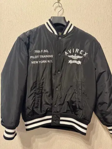 AVIREX 블랙 바시티 자켓