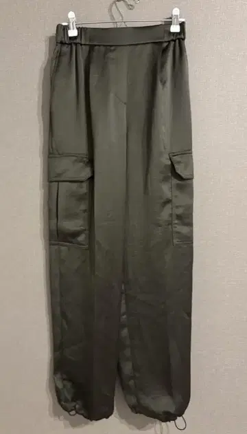 PLST 플라스테 새틴 카고 팬츠