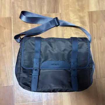 가격 인하 라코스테 숄더백 남성용 브라운