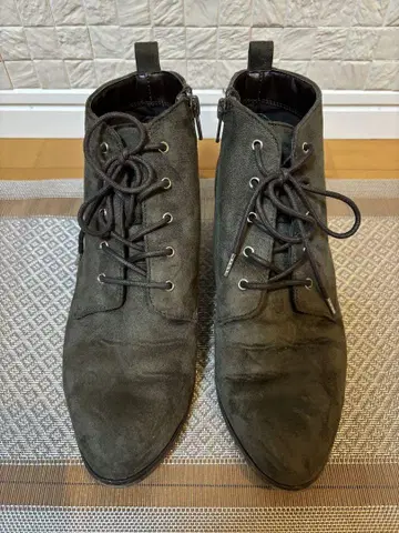 카키 스웨이드 부츠