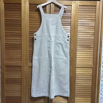 내추럴 런드리 라이트 그레이 색상 코듀로이 소재 원피스