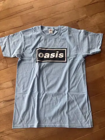 새상품 oasis 로고 스카이블루 T셔츠