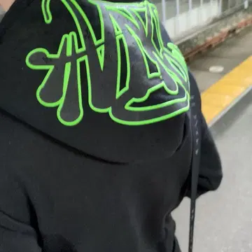 친구의 후드티