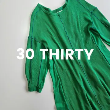 30 THIRTY 서멀 배색 스티치 플레어 원피스 백리본