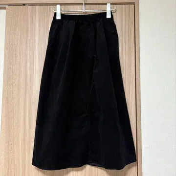 휴일과 시 코듀로이 스커트 블랙