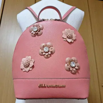 미사용 새상품 질스튜어트 꽃 모티브 비쥬 장식 핑크 백팩
