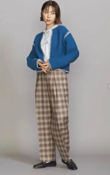 뷰티 앤 유스 체크 울 팬츠 베이지