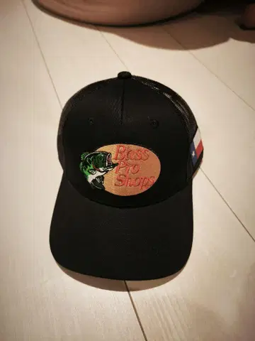 Bass Pro Shops 블랙 캡 텍사스 주 깃발 부착