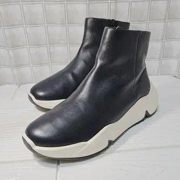 에코 [ 22.5 ] 사이드 지퍼 부츠 블랙 가죽 숏부츠