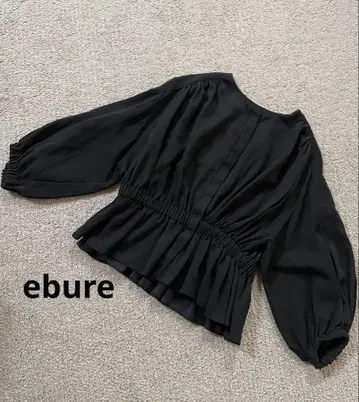 에부레 에부레 개더 블라우스 크롭