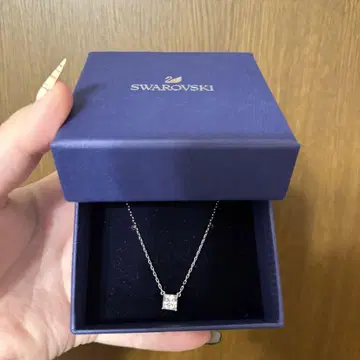 Swarovski 다이아몬드 컷 목걸이