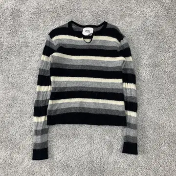 [ TAKEO KIKUCHI ] Boarder Design Knit