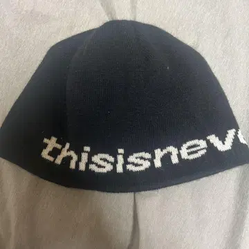 [ 가격 인하 가능 ] thisisneverthat 블랙 비니