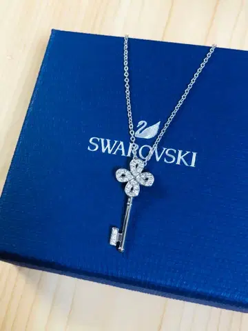 스와로브스키 Swarovski 목걸이 NOBLE MINI 클로버