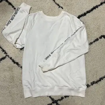 CALVIN KLEIN JEANS 화이트 맨투맨 S