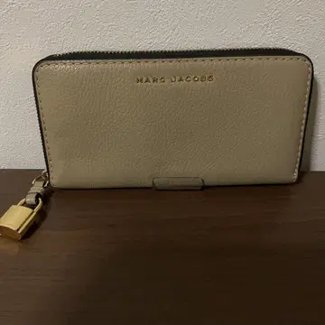 개점 세일 사용 수일 새상품급 마크제이콥스 가죽 라운드 지퍼