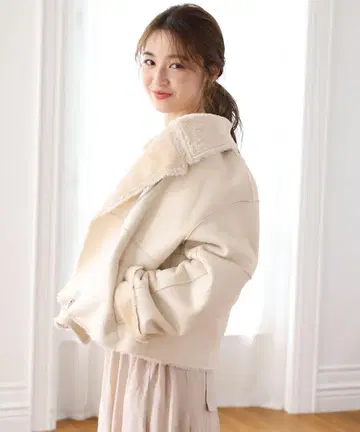 NICE CLAUP 페이크 무스탕 라이더스