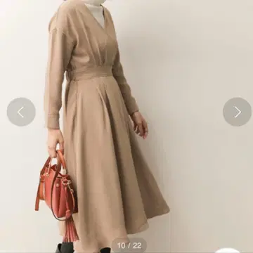 어반 리서치 도어스 카슈쿨 드레이프감 원피스 DOORS 카멜