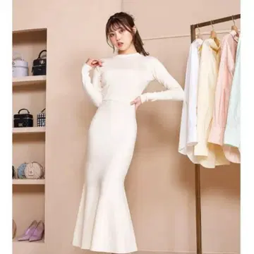 다리치 백 오픈 머메이드 원피스