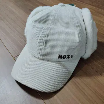 ROXY 코듀로이 귀도리 달린 캡