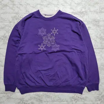 M&C Sportswear 90s 구제 의류 맨투맨 눈꽃 자수 퍼플