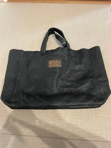 블랙 토트백 내 포켓 부착