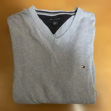 [ 새상품급 ] Tommy Hilfiger V넥 스웨터 M