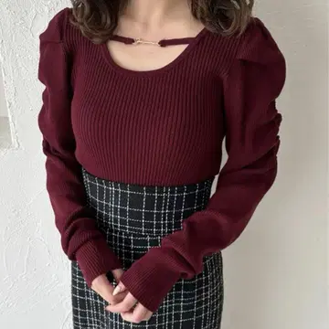 apres jour 아프레 주르 참 포함 파워숄더 니트 보르도