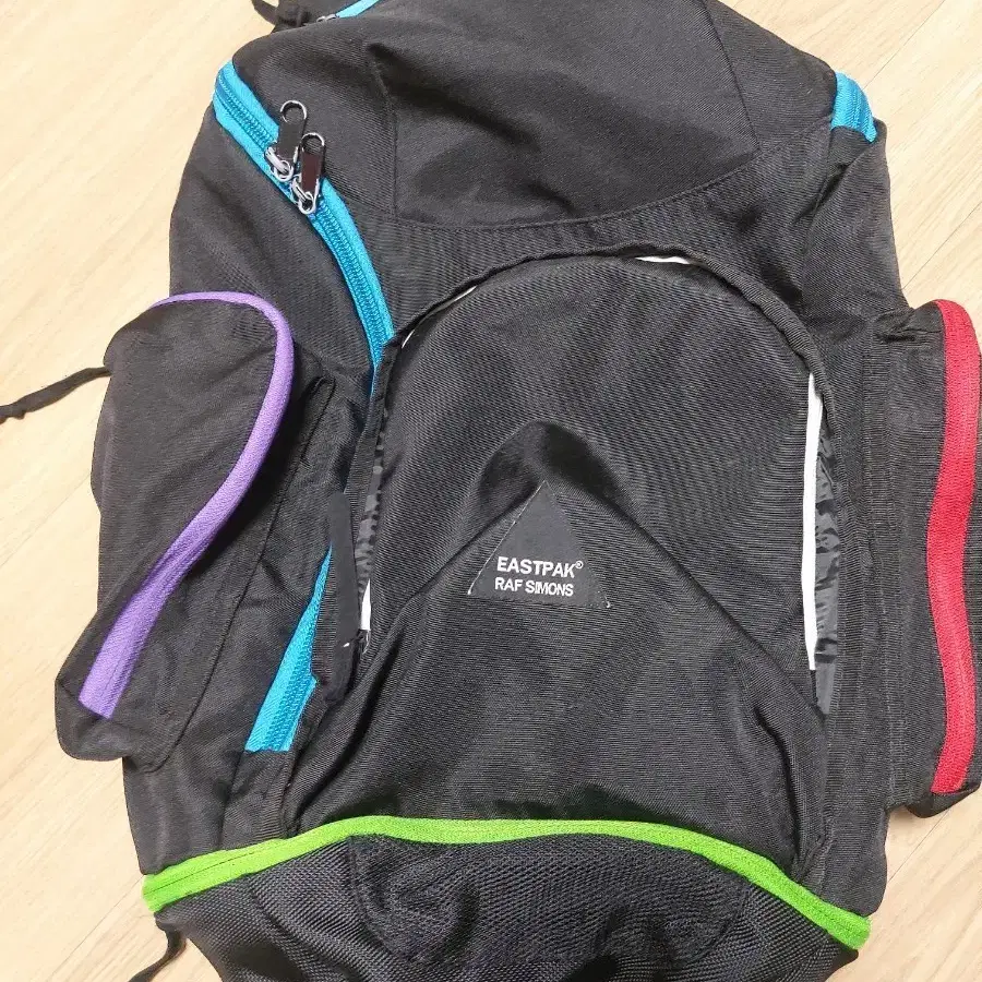 이스트팩 라프시몬스 백팩